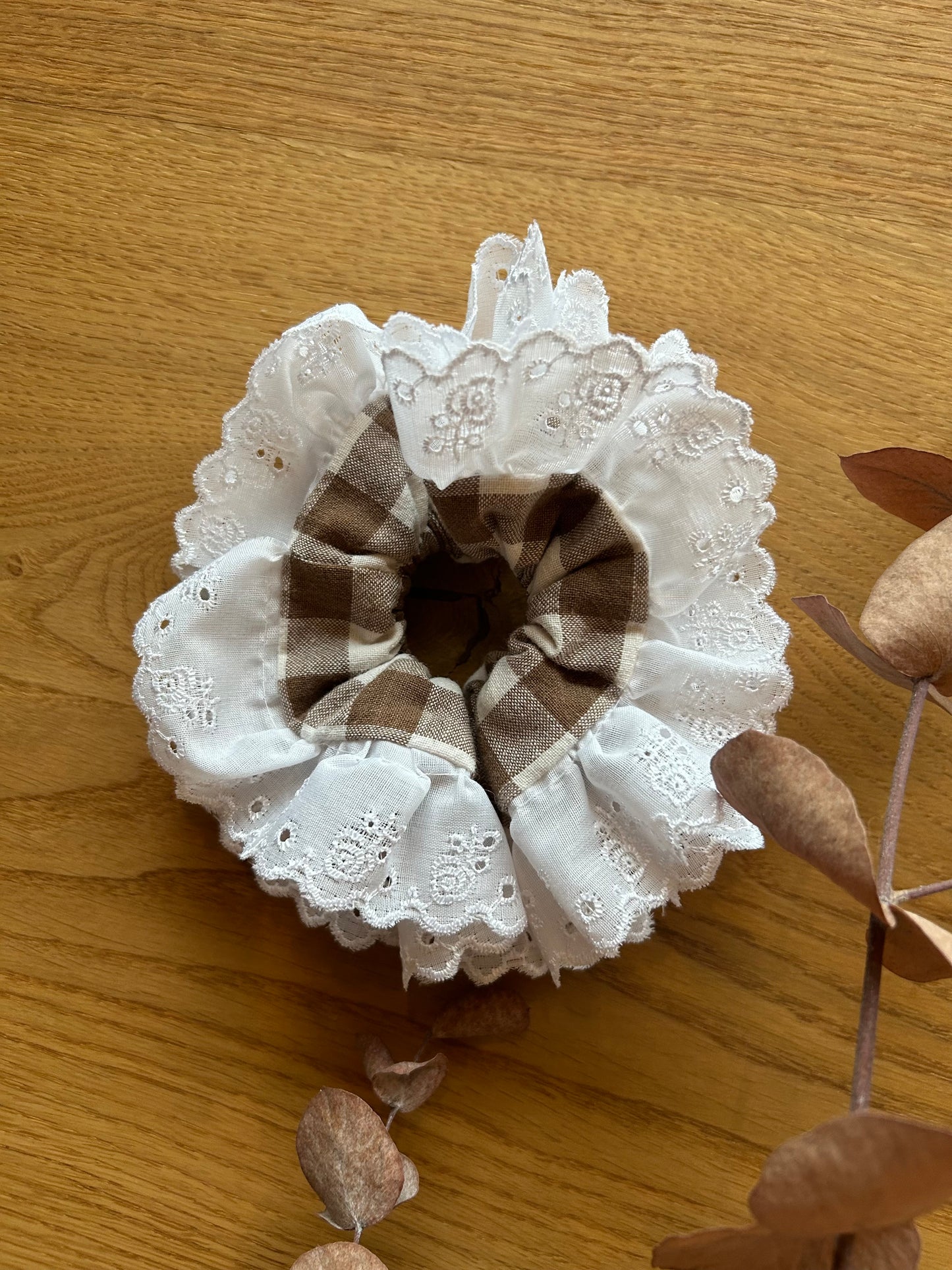 Scrunchie dobbelt brun m/ tern