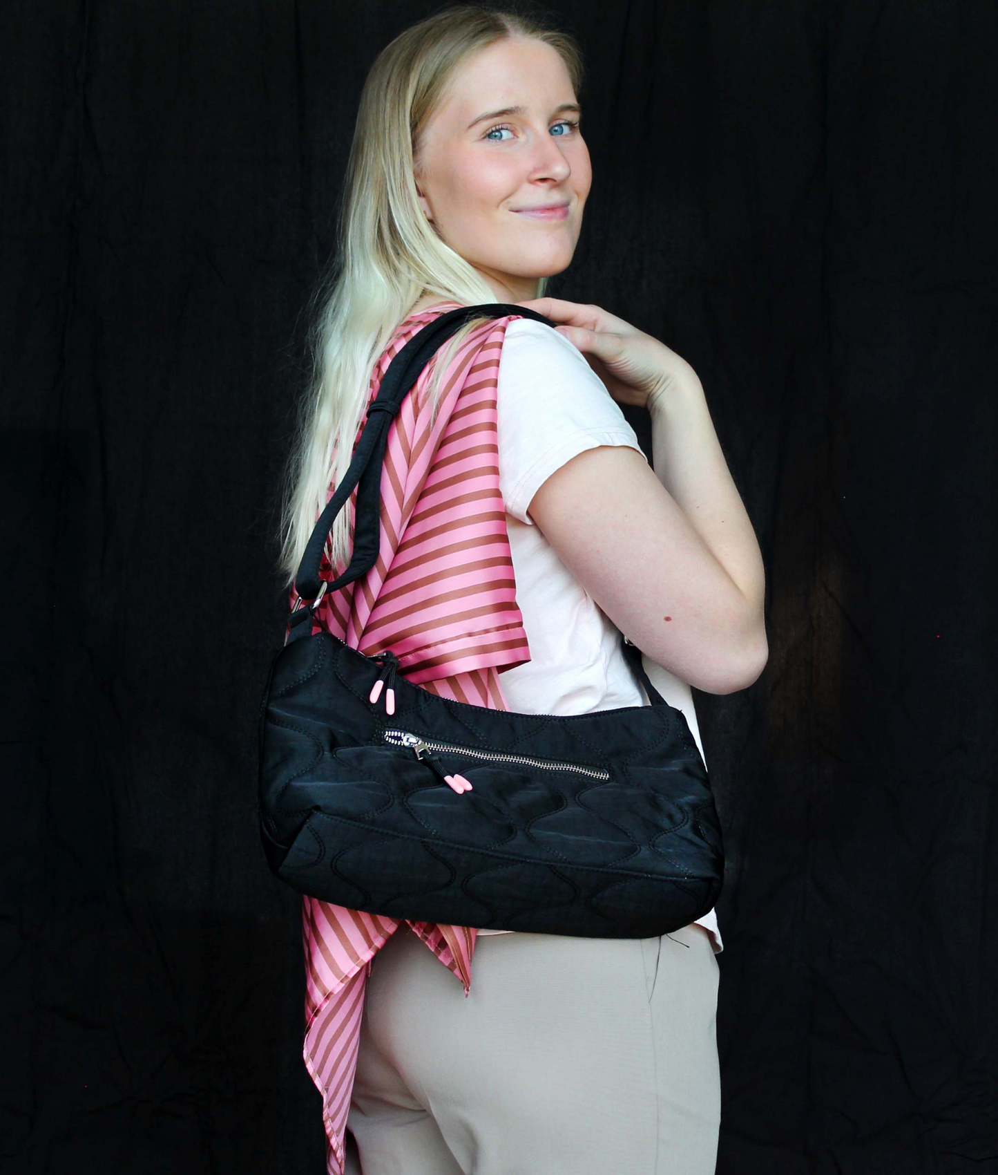 Noella - Sandy Quilted - Skuldertaske - Sort