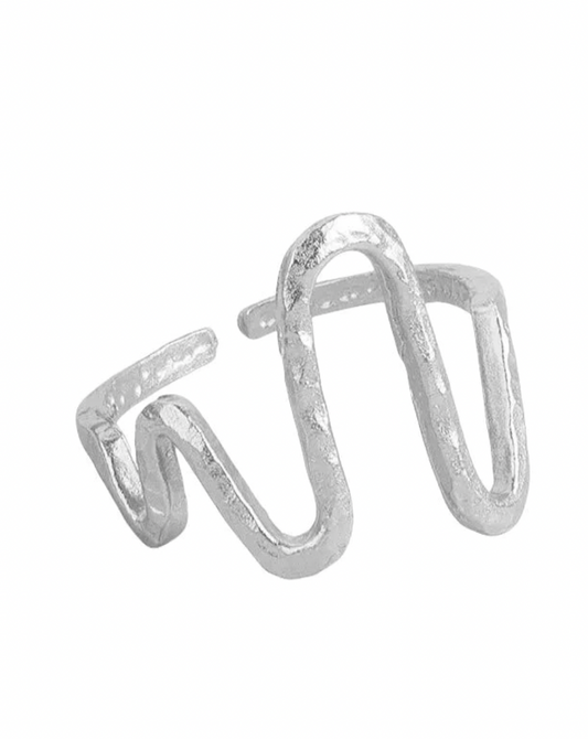 Wavey ring